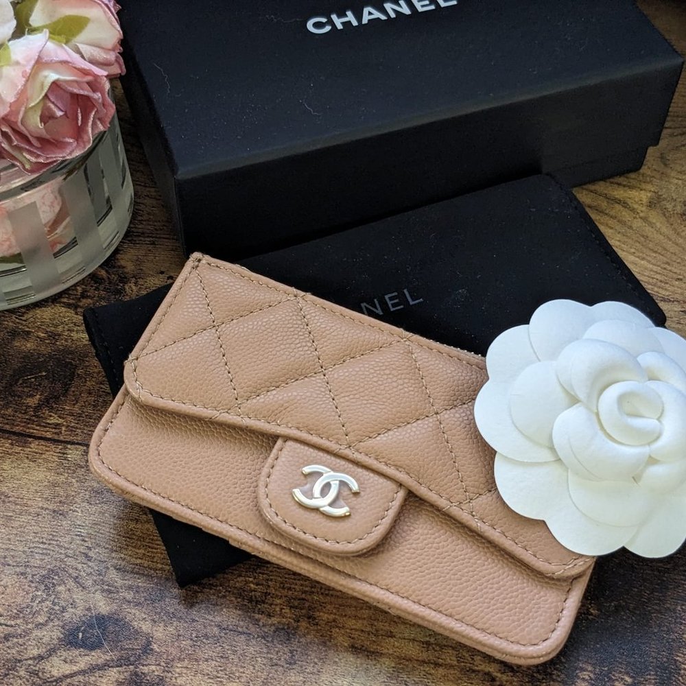 CHANEL 23B Dark Beige O-Card Holder